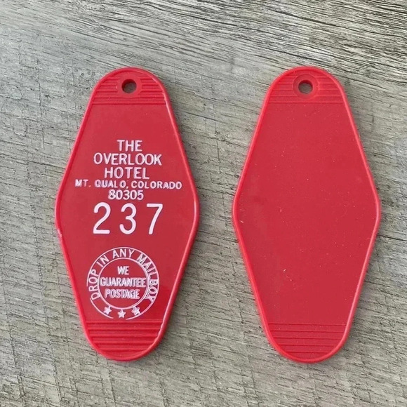 Overlook Hotel Keychain - Picture 1 of 7